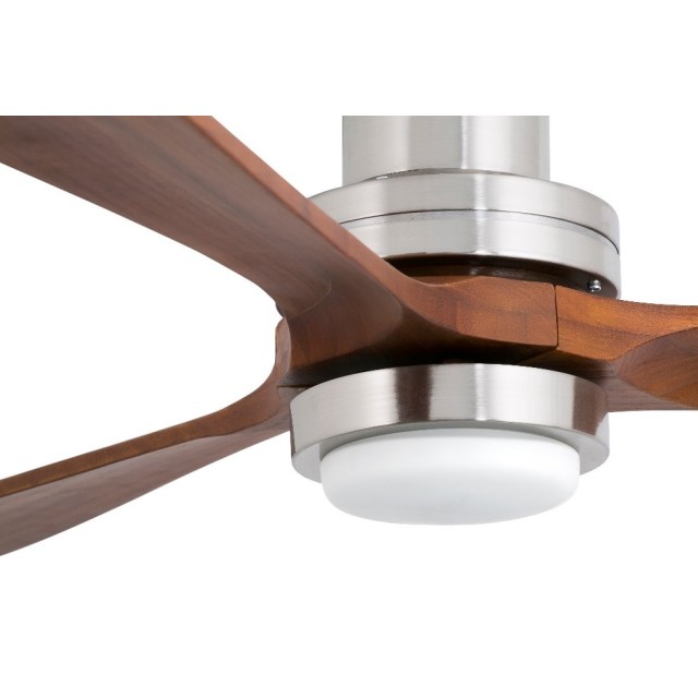 Faro Lantau ventilatore a soffitto con telecomando e luce