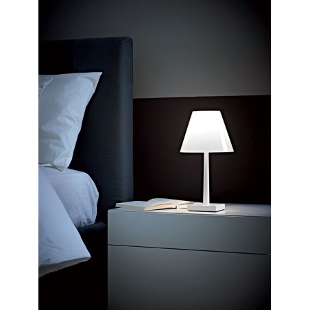Rotaliana Dina+ lampada da tavolo verde senza fili ricaricabile
