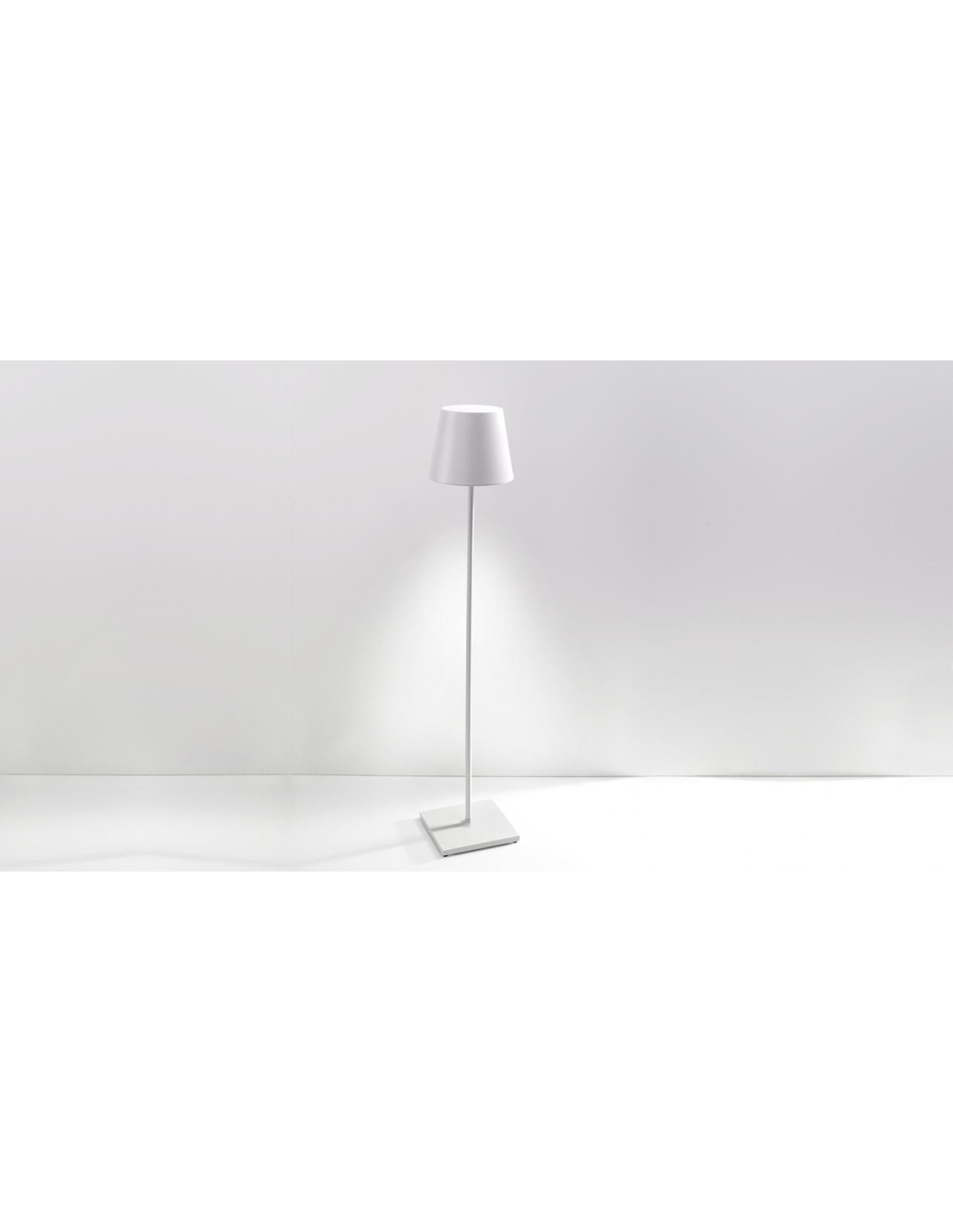 Ai Lati Light Poldina XXL lampada da terra e da tavolo finitura corten