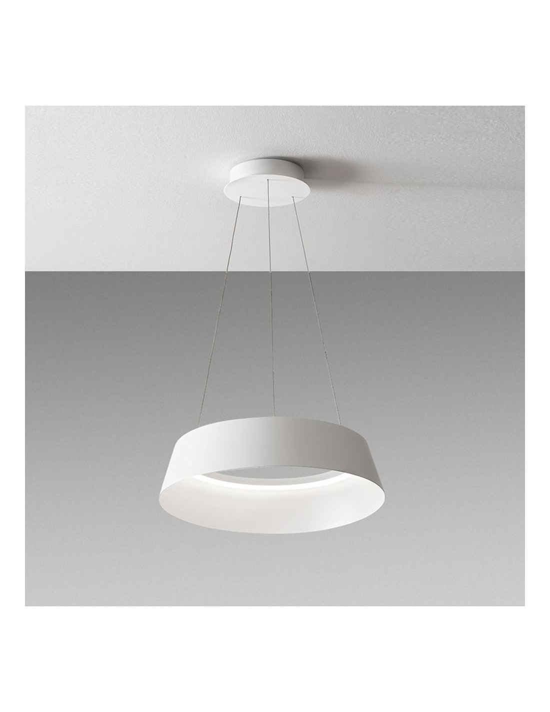 Gea Luce Juliette S Bianco, suspension
