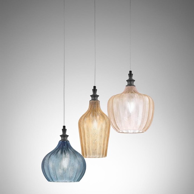 Gea Luce Cleofe S/3 : lustre de cuisine à trois lumières multicolores, hauteur réglable