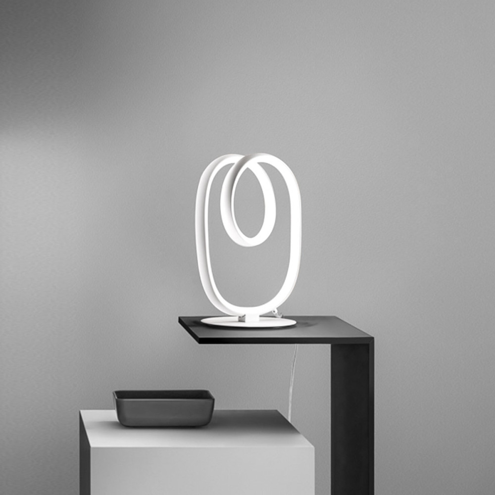 Gea Luce Diva L lampada da tavolo LED Bianco satinato